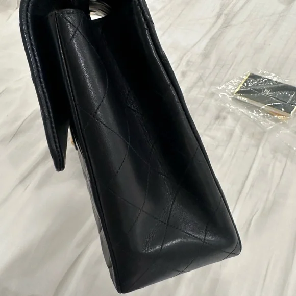 Chanel Black Quilted Leather Bag - Picture 4 of 12